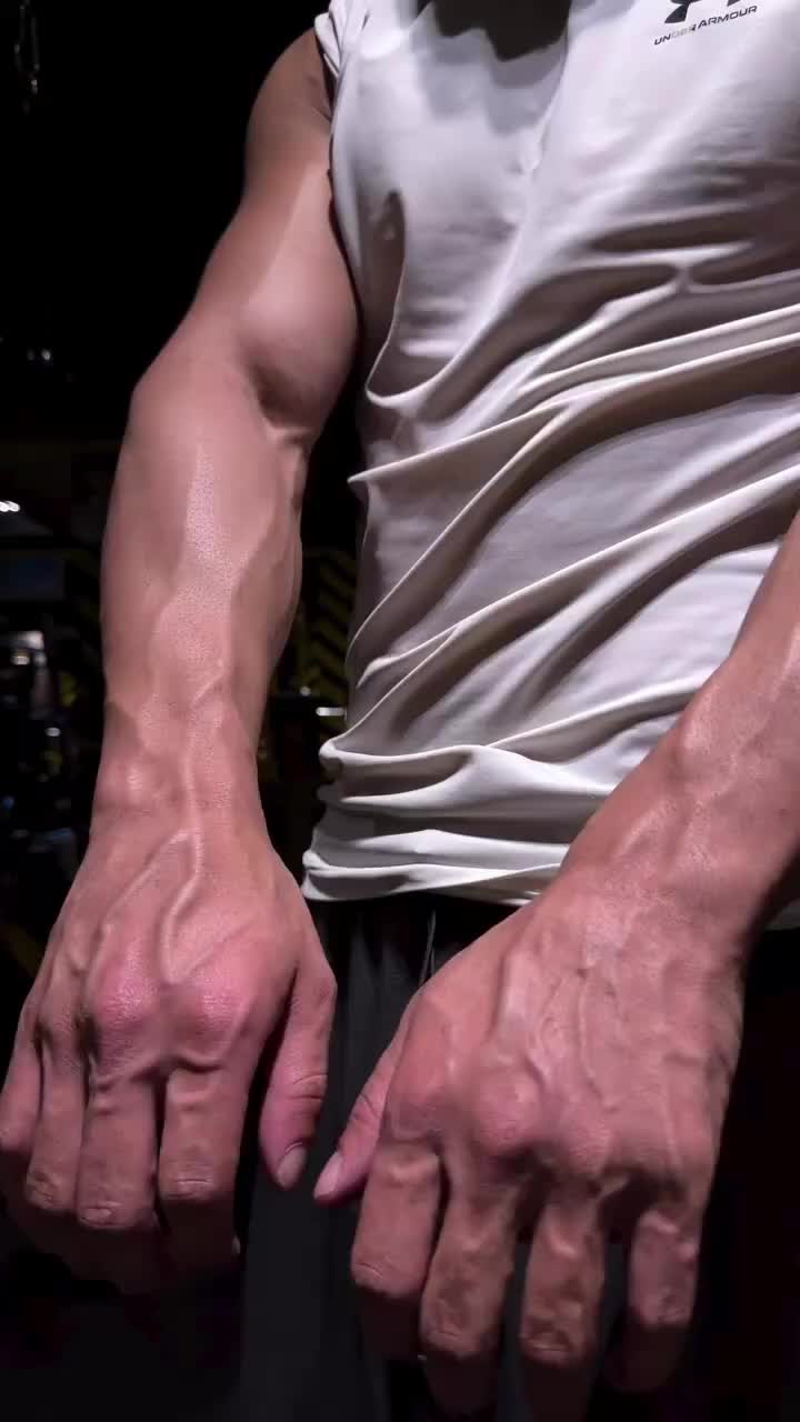@GayMomentsTiktok