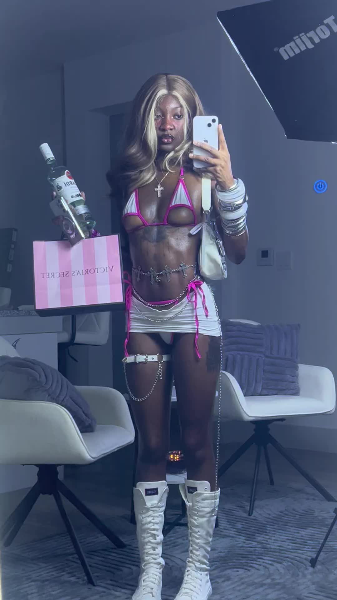 @HealShay