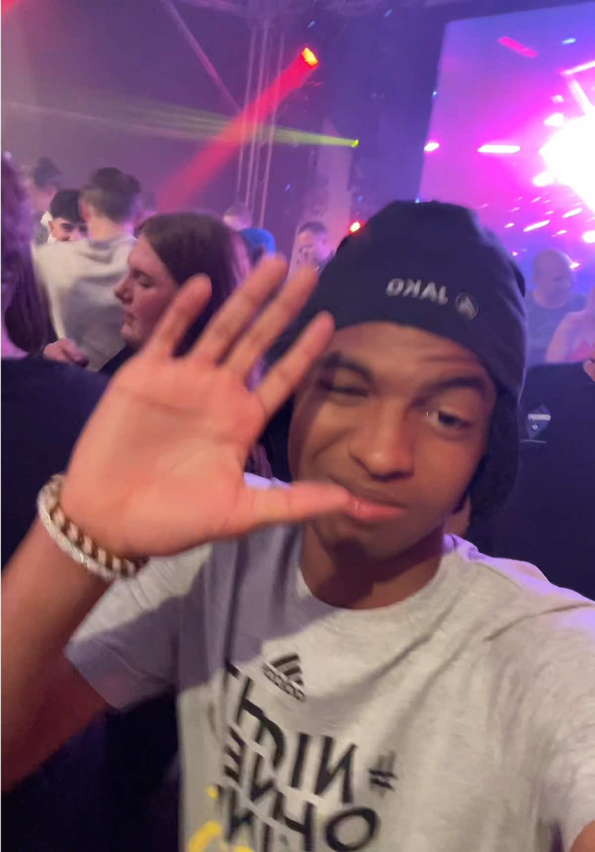 @yellou man🇬🇲🇩🇪