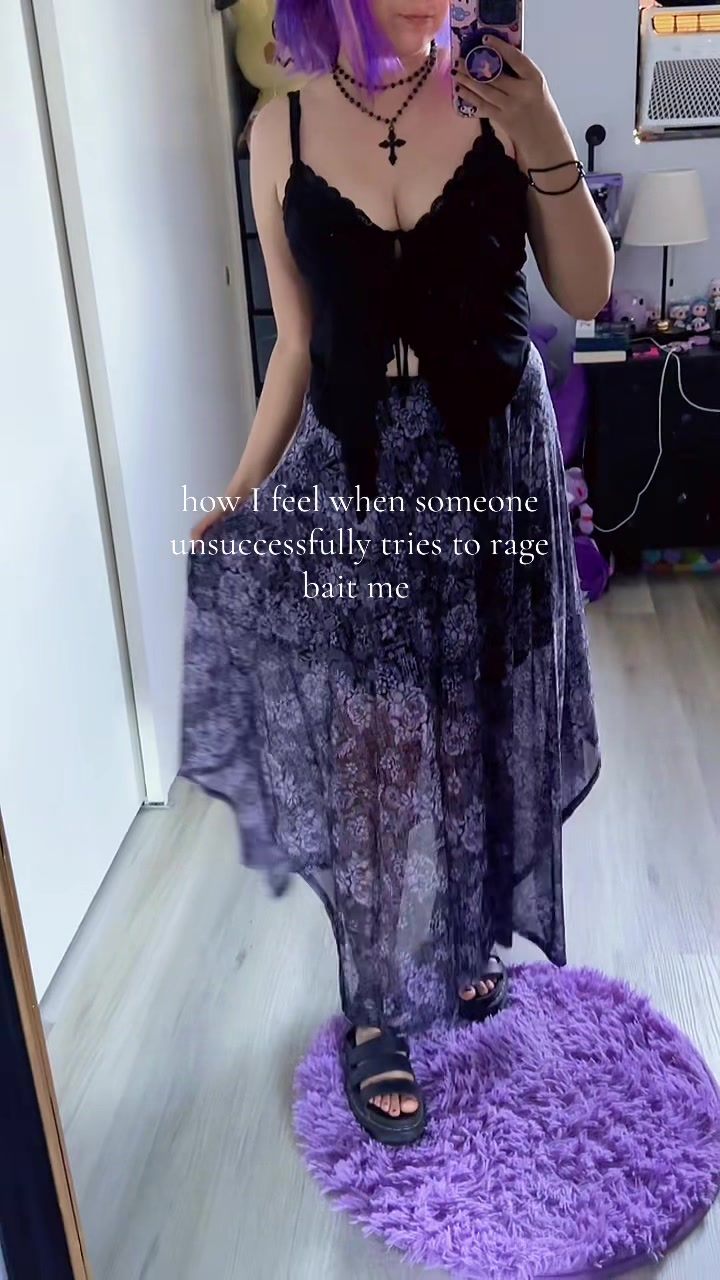 @creepyplum