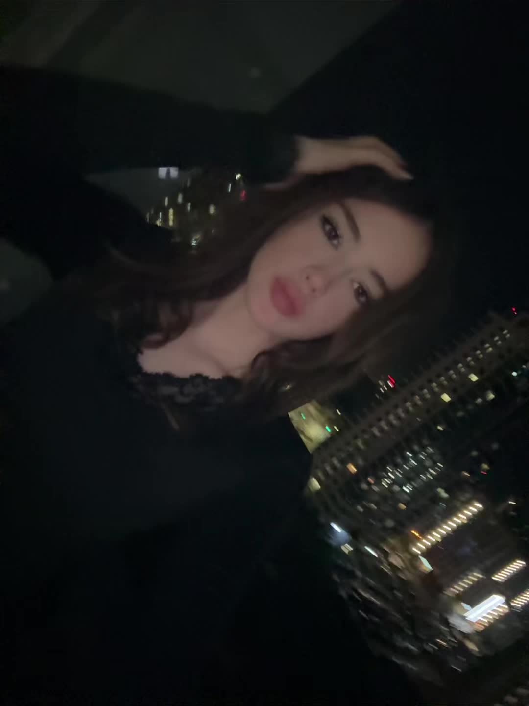 @👩🏻❤️💋👨🏼