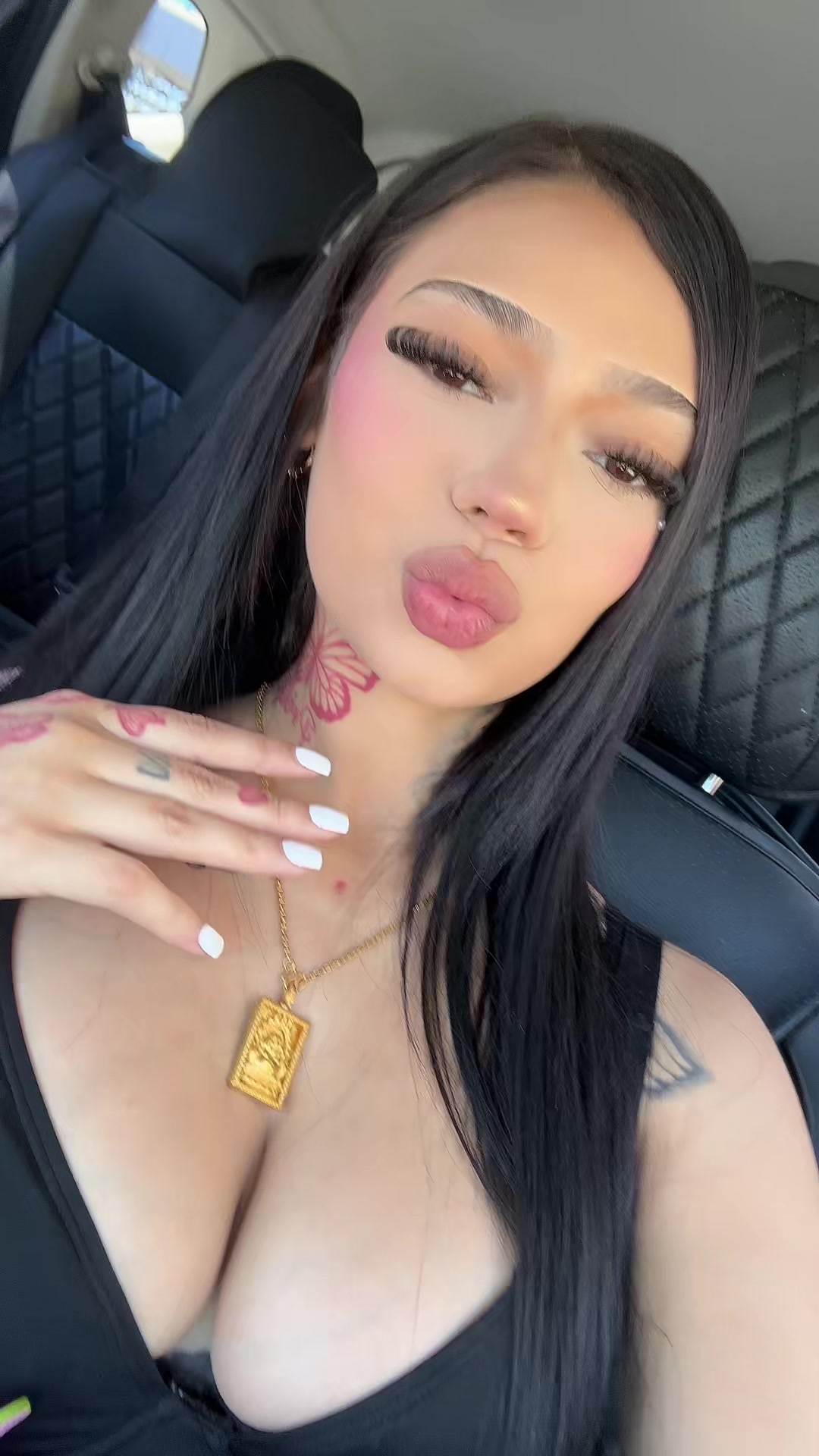 @Aysslin