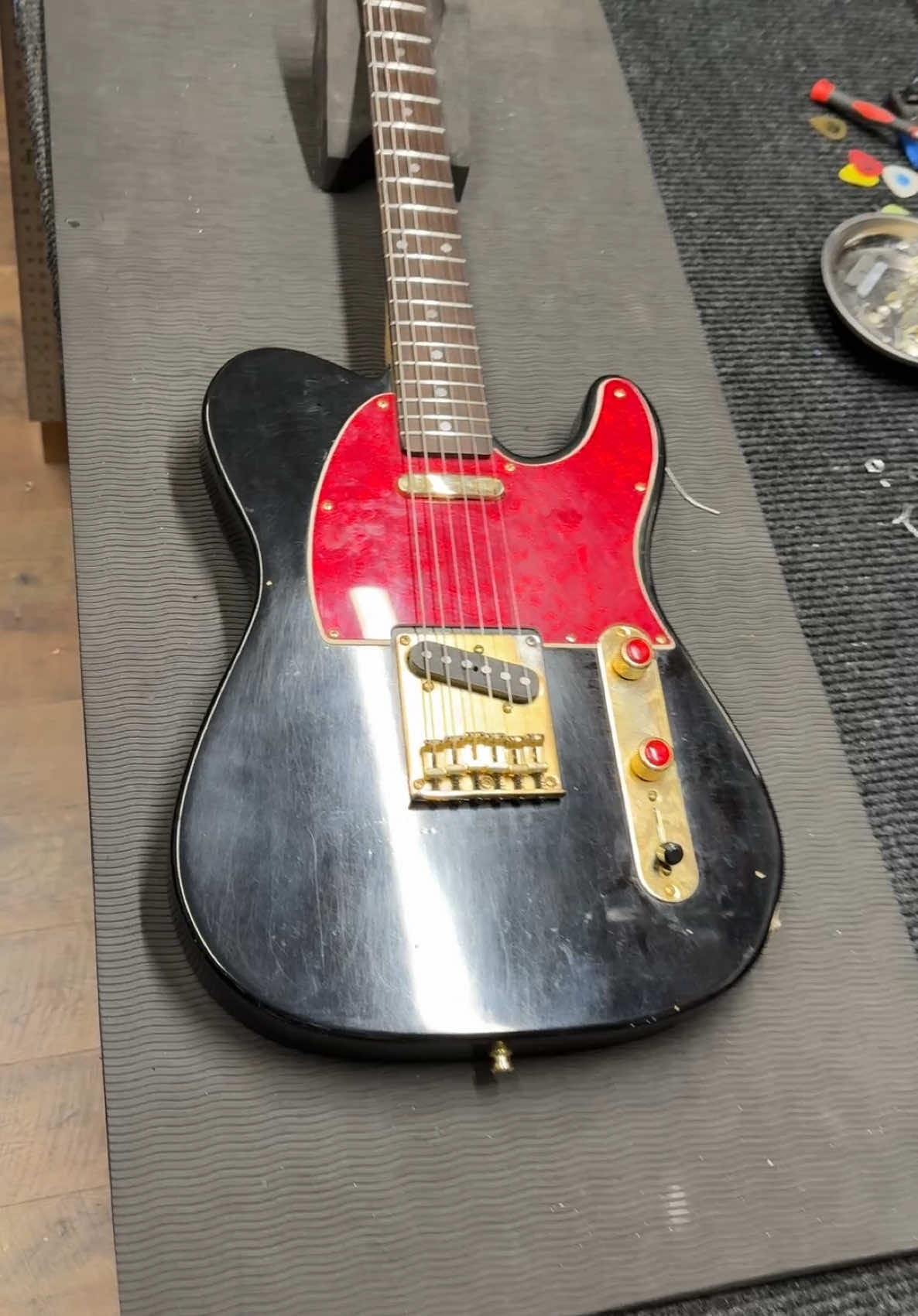 @Sohlguitars