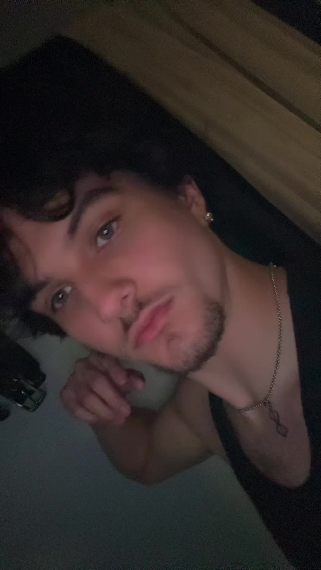 @chrstn
