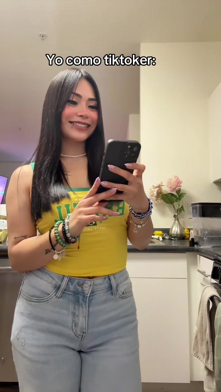 @MiaaaaaaLu