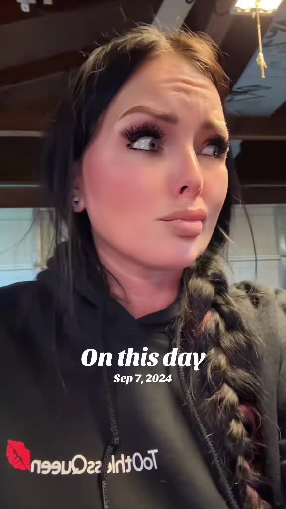 @To0thlessQueen💋