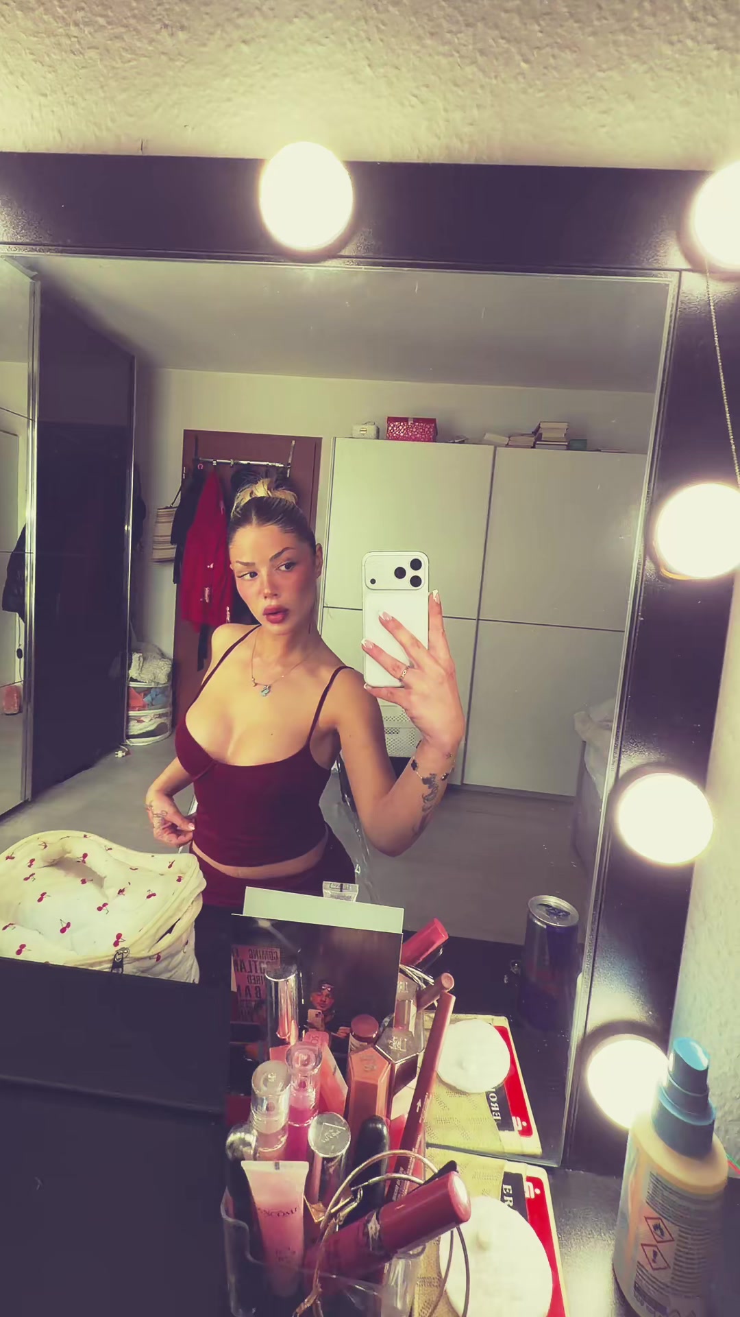 @selena.paradiso