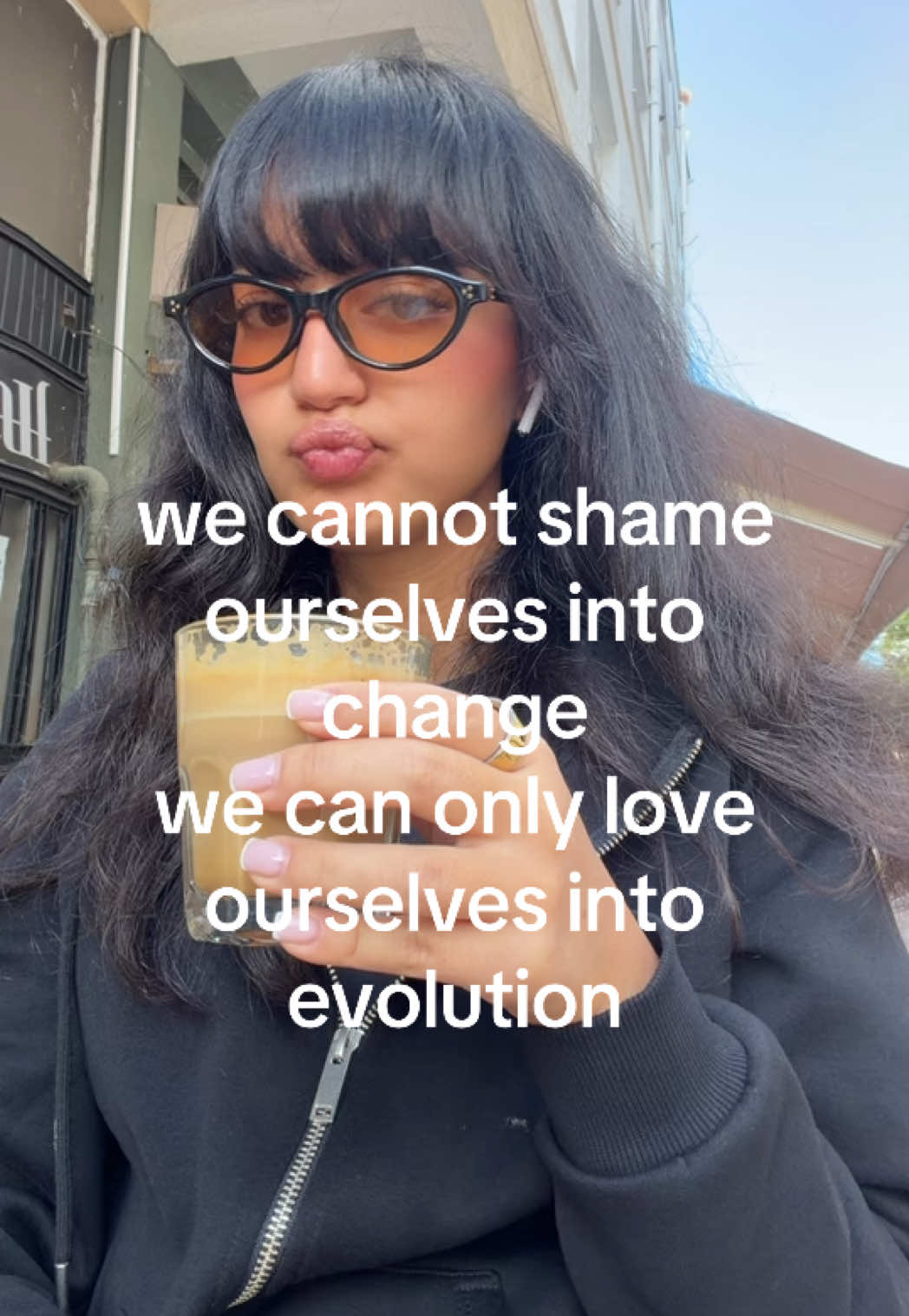 @️