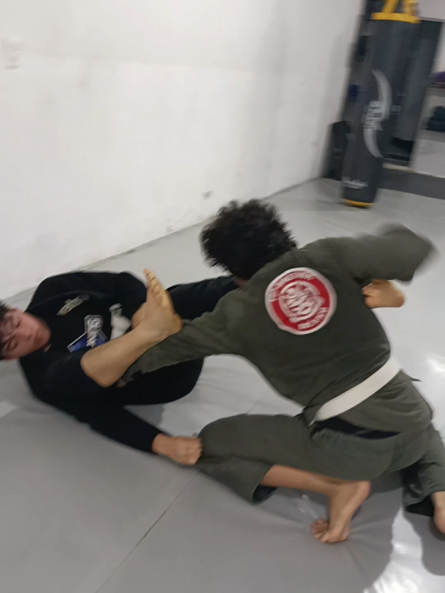 @ZavaletaKickboxing_mma