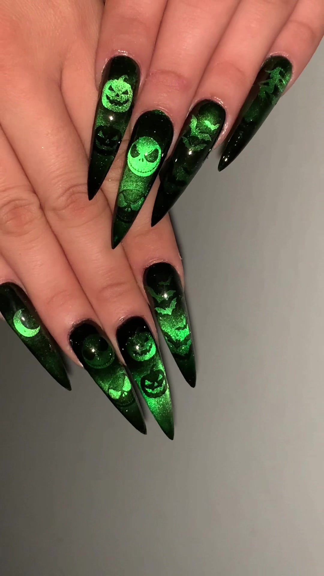 @Riya's Nails