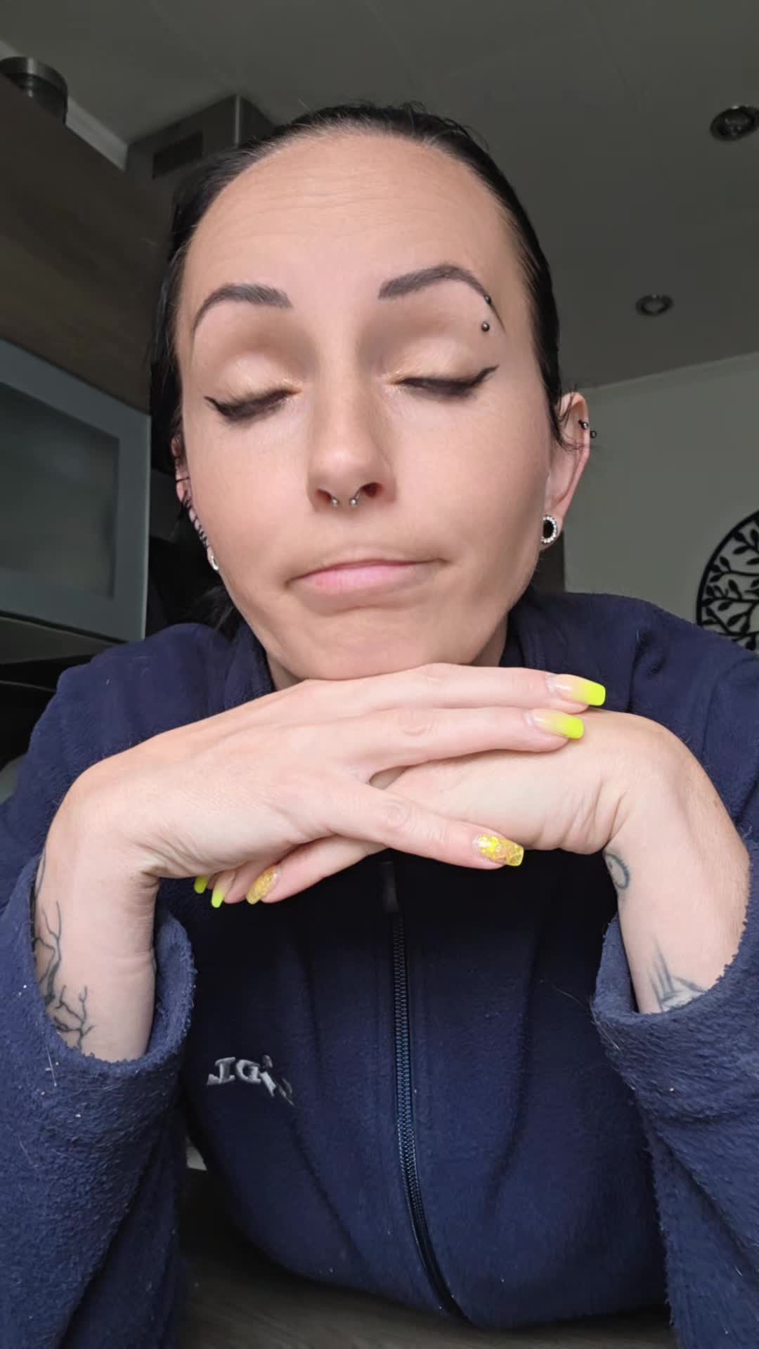 @Alice_1989