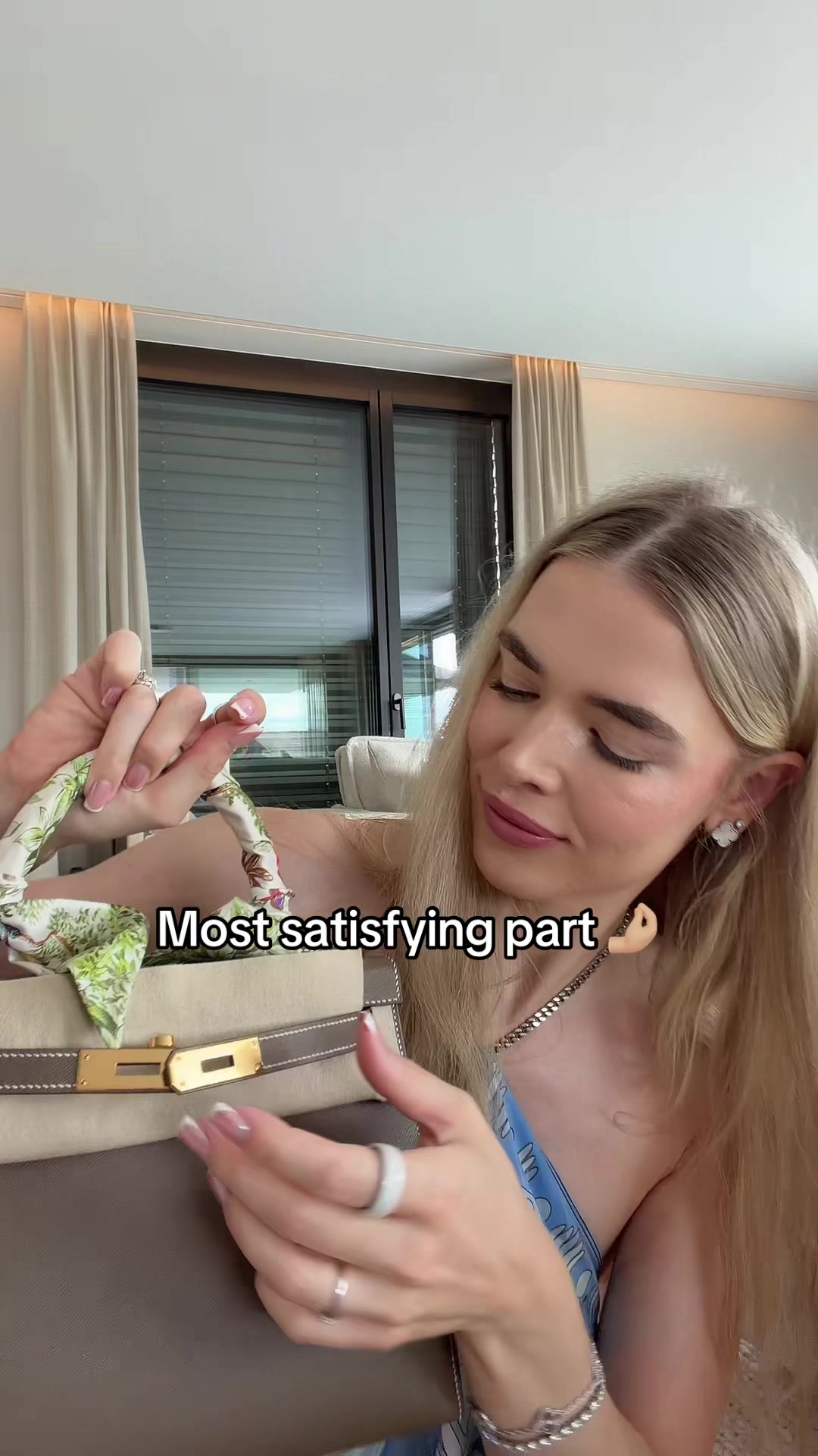 @Alyona