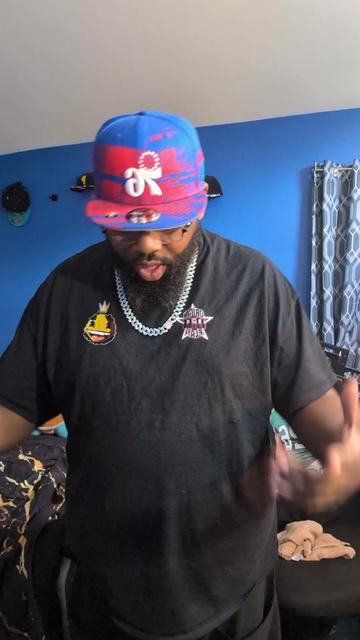 @👑 KingPakman♒🕺🏿6️⃣LǨǤŇǤ💰💨