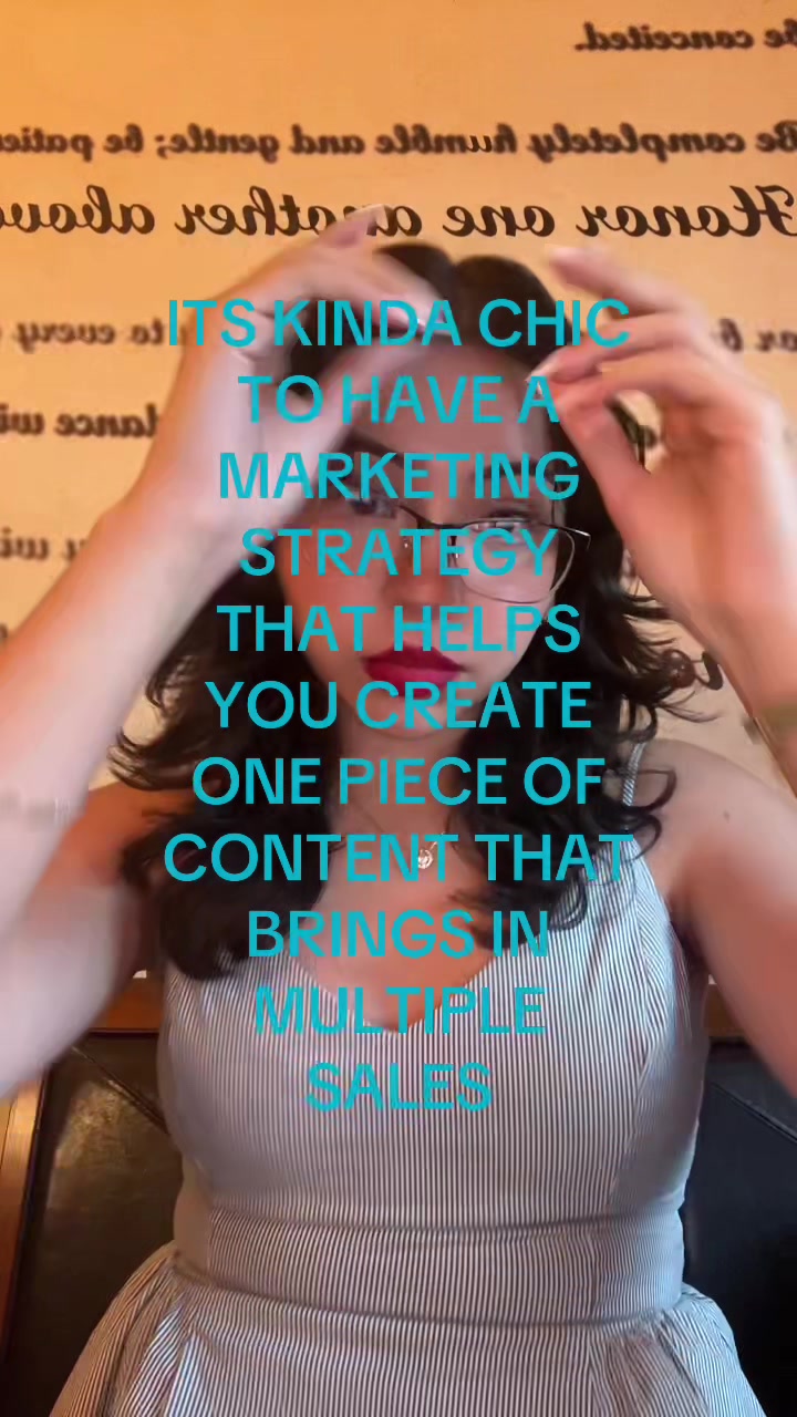 @Vanessa ➺ Marketing + Sales
