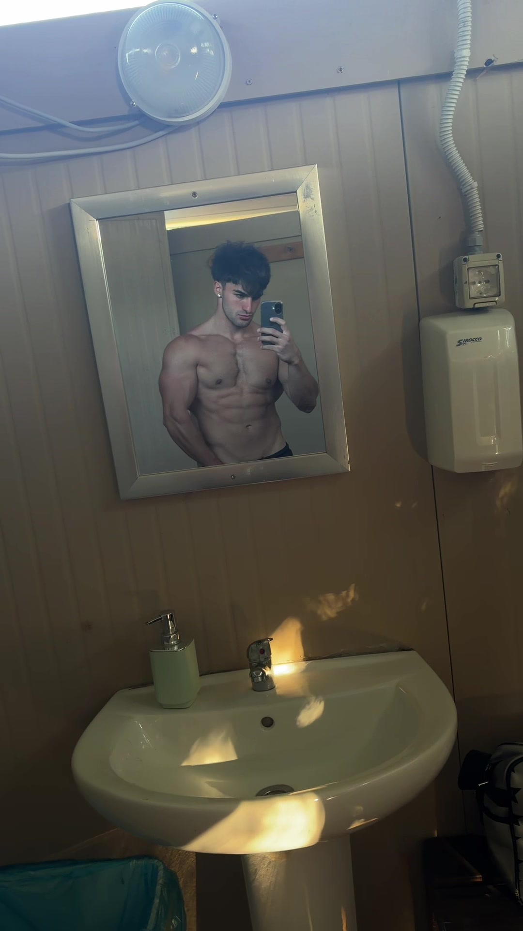 @Fry_Aesthetic
