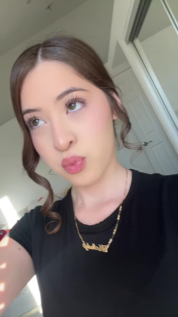 @𝒎𝒆𝒍𝒐𝒅𝒚🌷