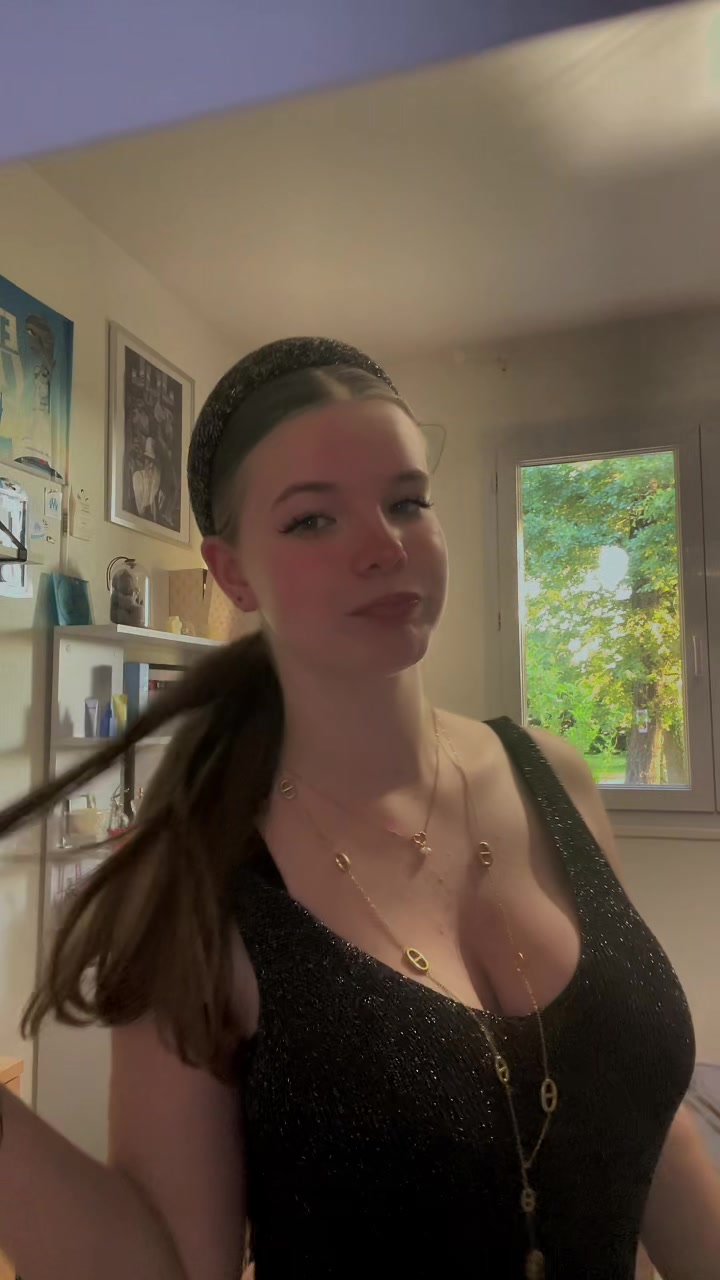 @𝓐𝓷𝓰𝓮'✰