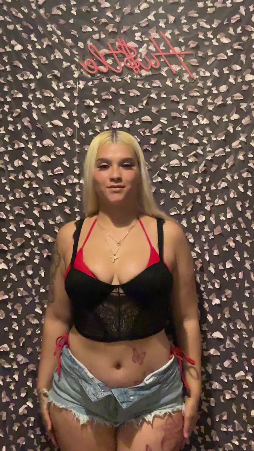 @Beautiful Mikayla