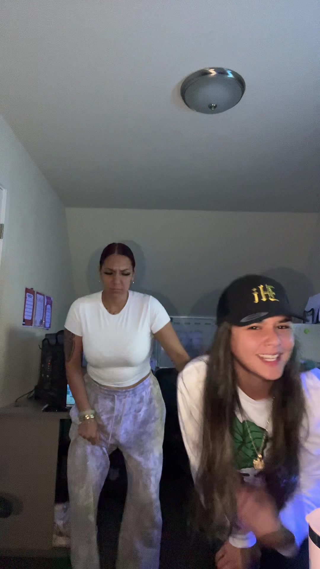 @Mama Manu