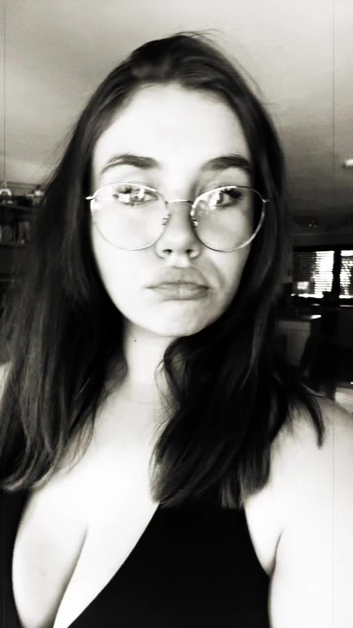 @maike maria 🖤💛