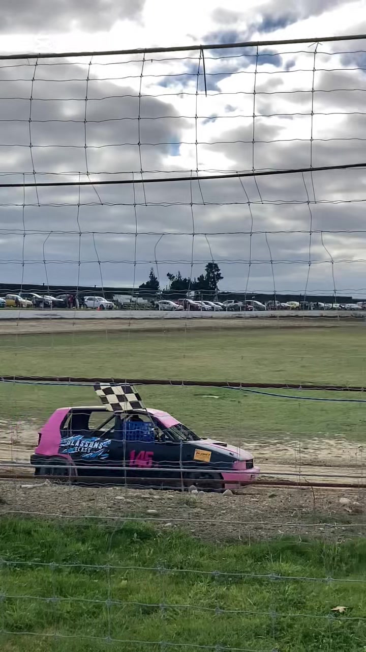 @BrokenWingsPhotography