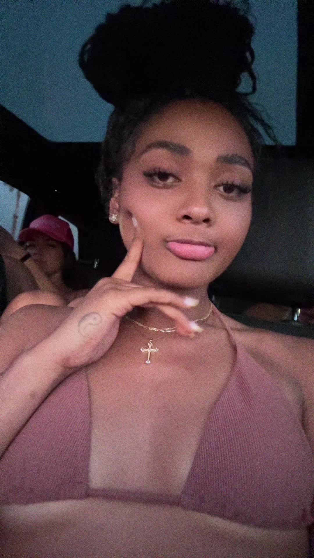 @jjaneedoee
