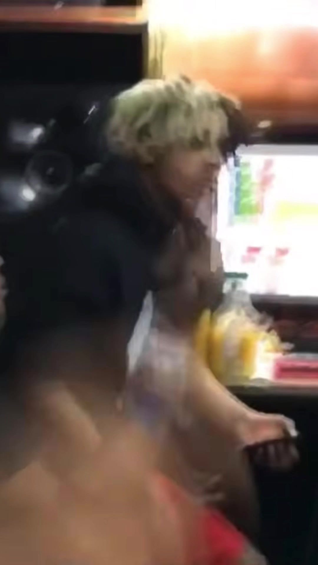 @nikou