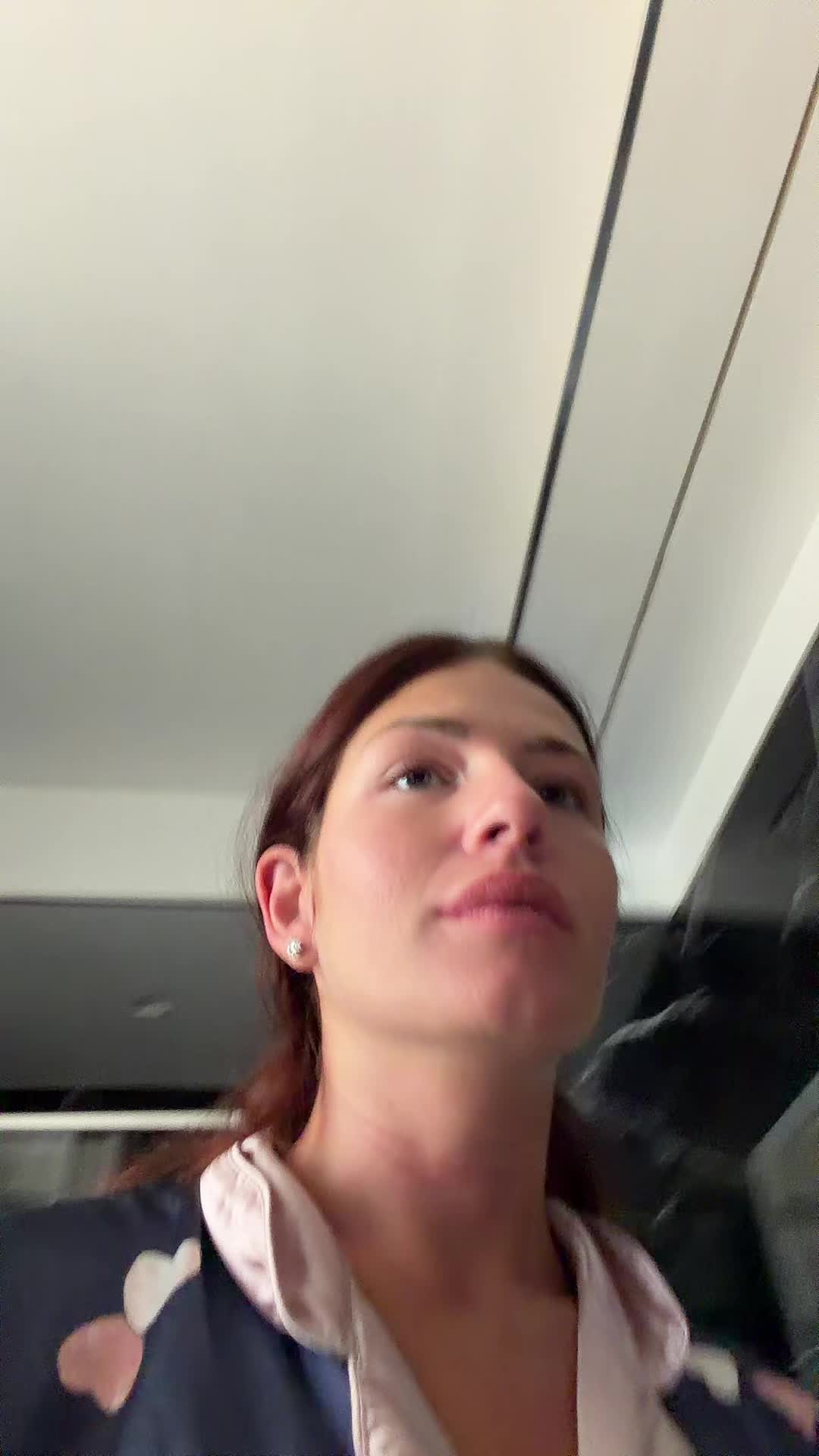 @𝐴𝑛𝑑𝑟𝑒𝑎𝑎 𝐷𝐴𝑅𝐶𝑠ℎ𝑜𝑝