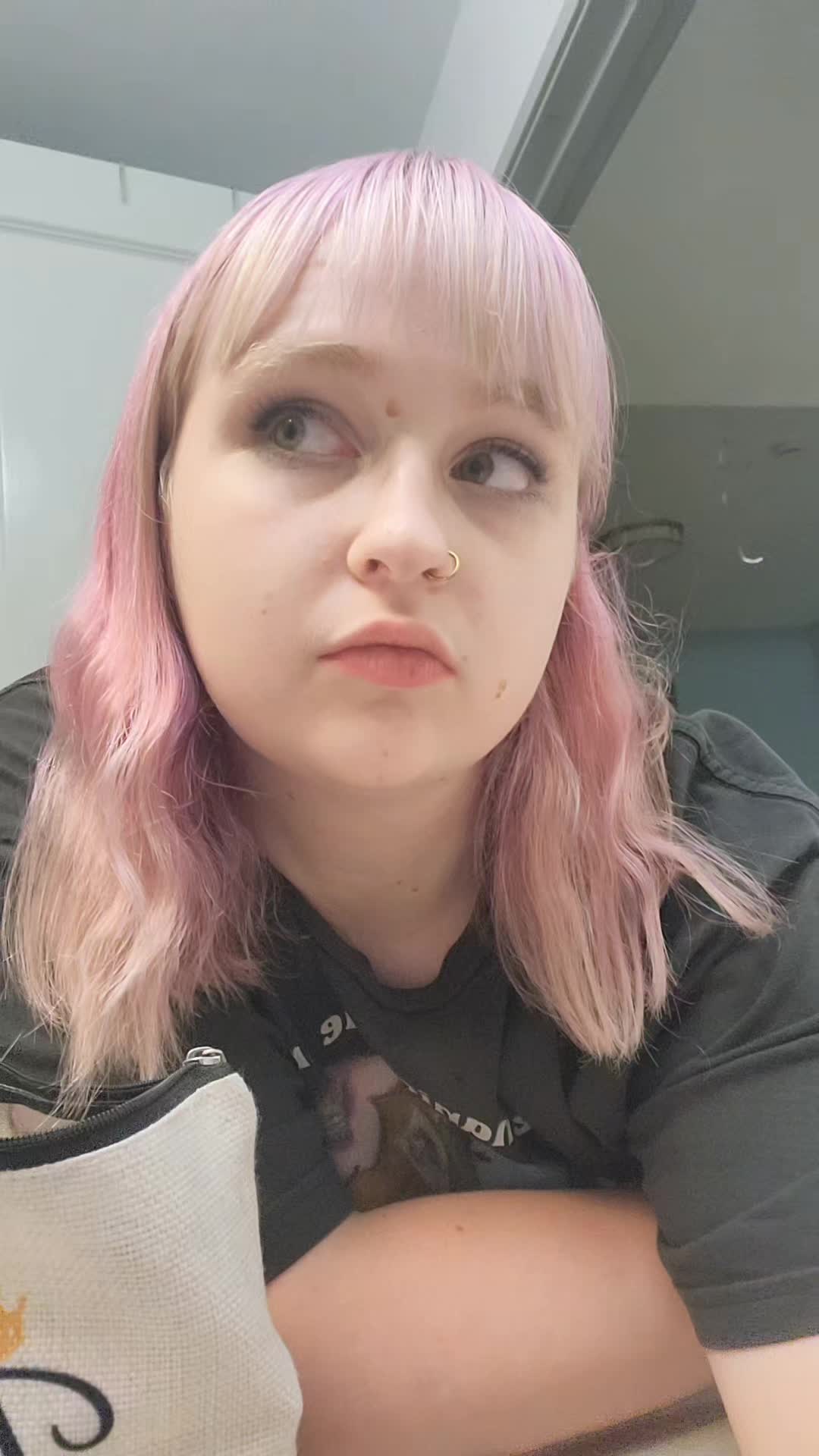 @Lilybug💮