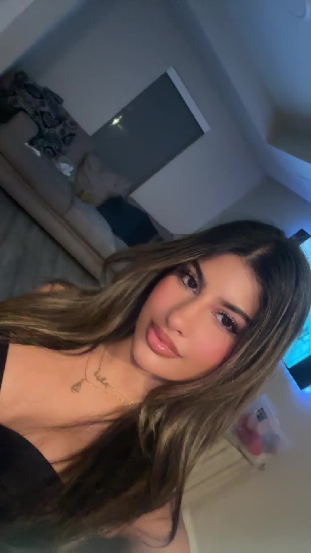 @bbneeeka
