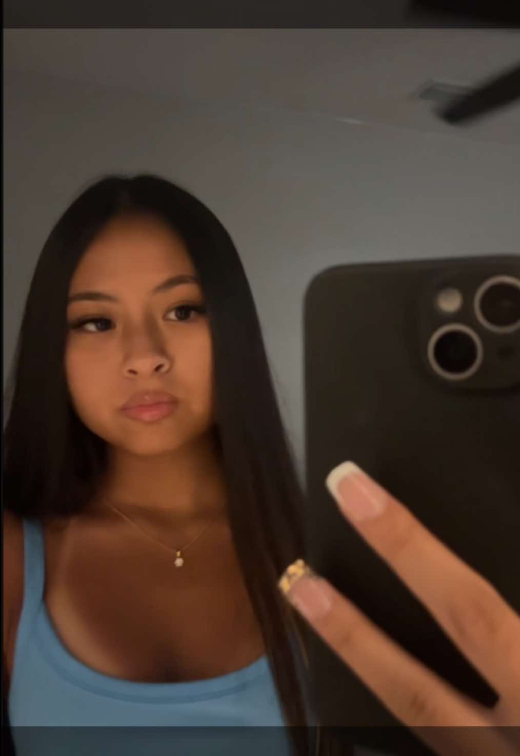 @elinaa
