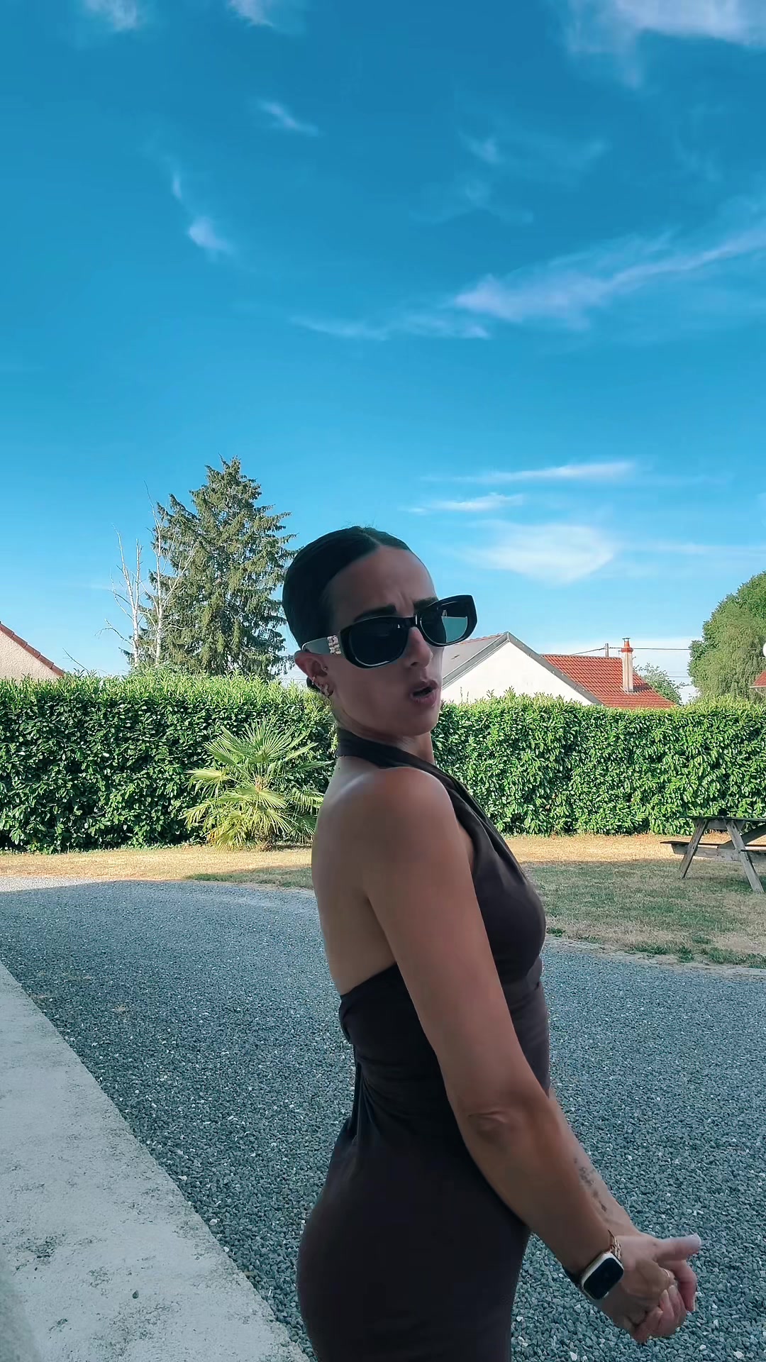 @M E L ✨