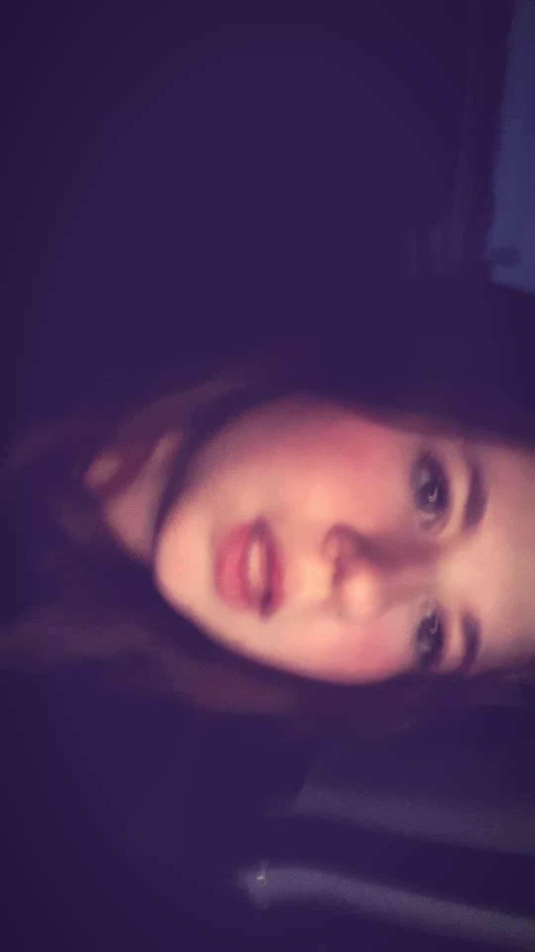 @๐๐นLaura.tn666๐น๐