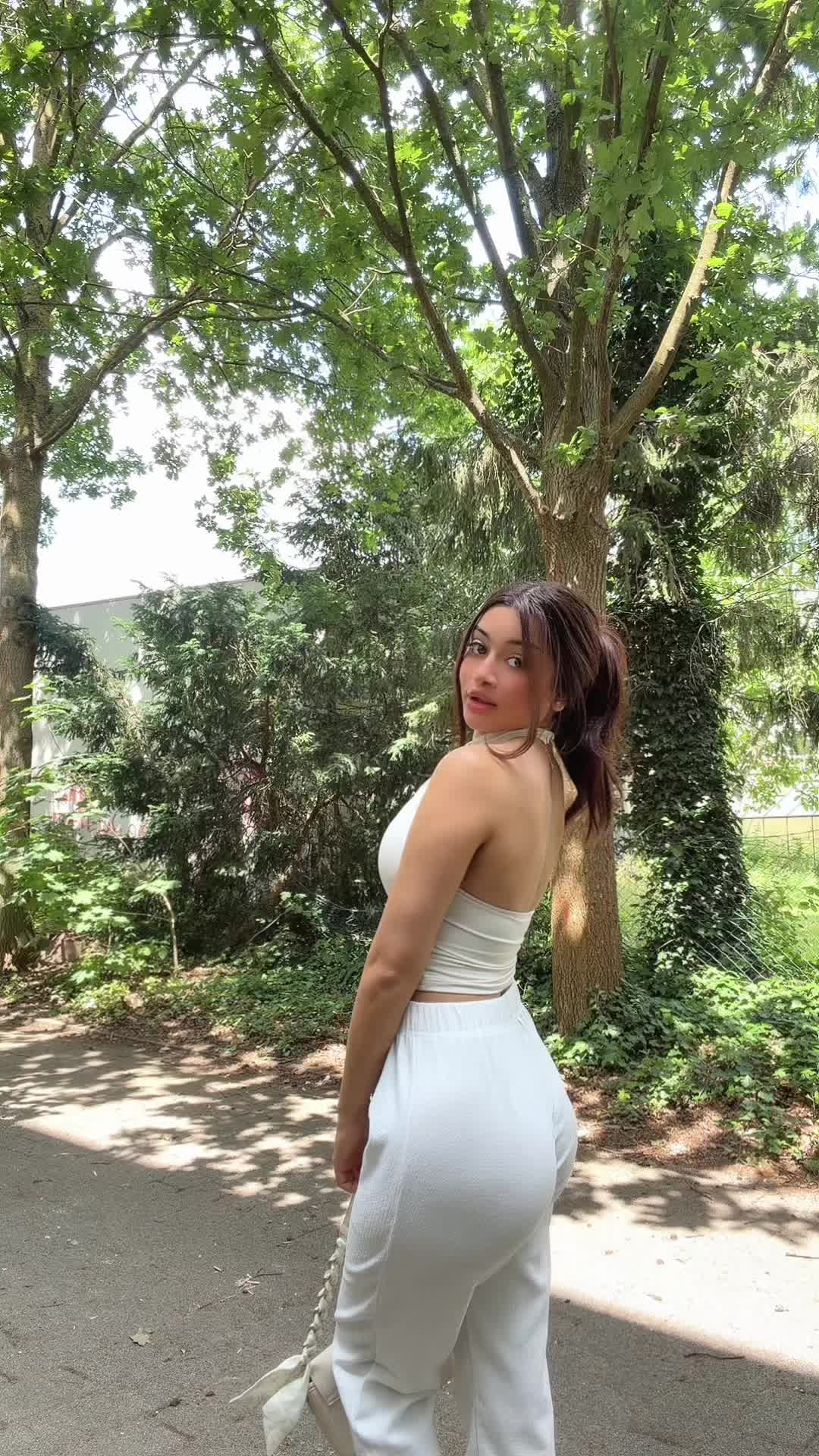 @RoselindaM