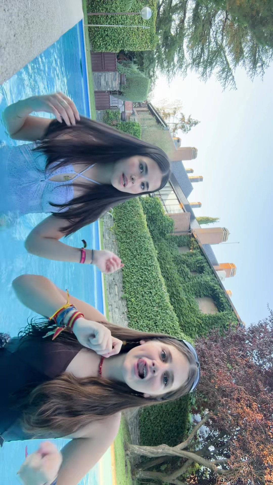 @elenita