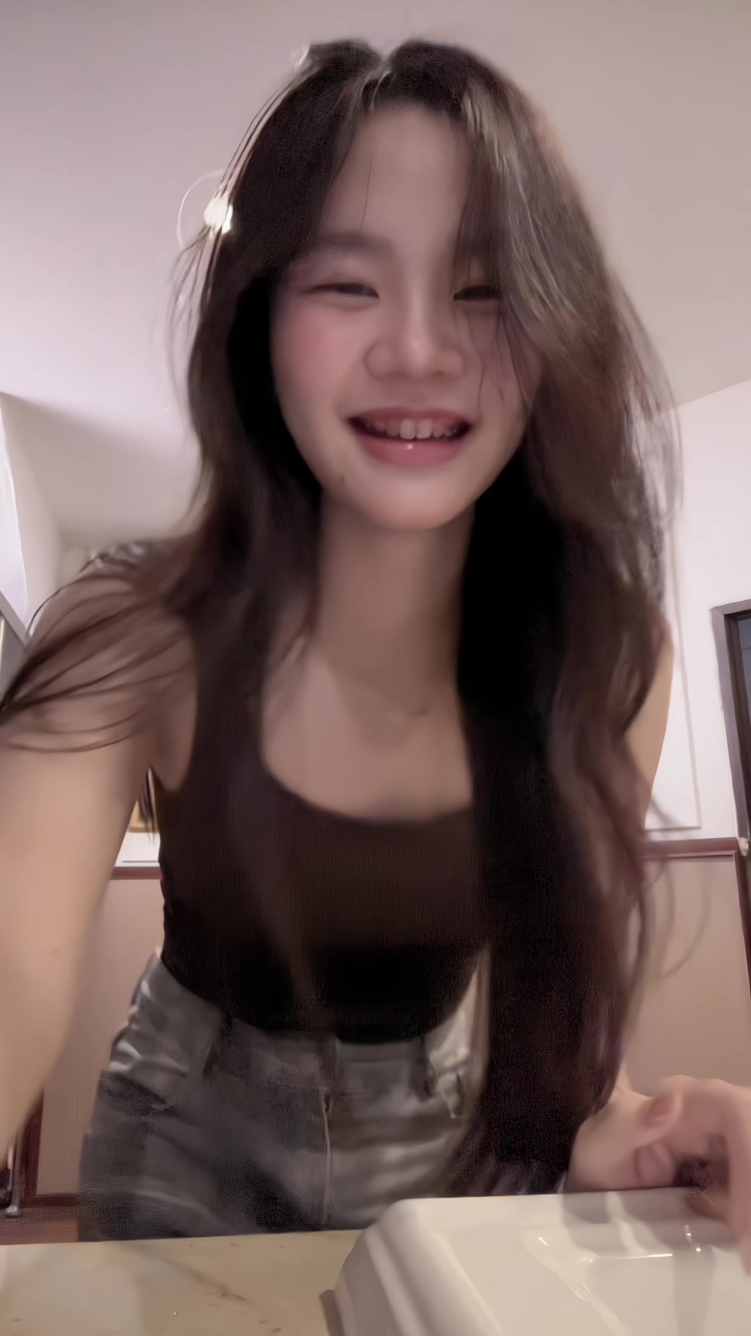 @ລາດີ້