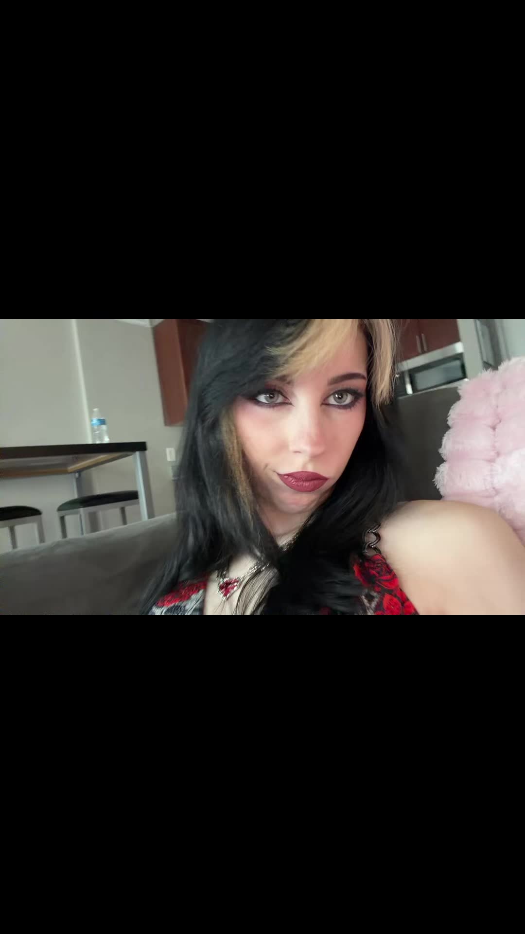 @ella ﾒ𝟶