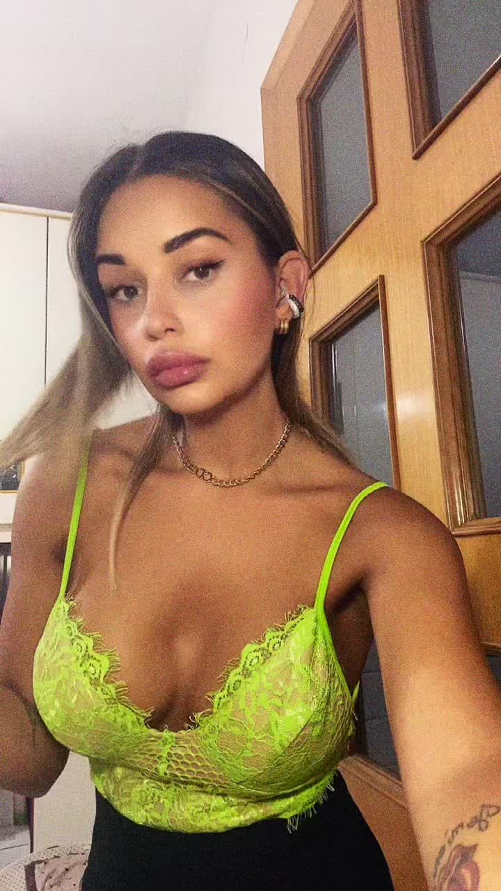 @Aeffe98