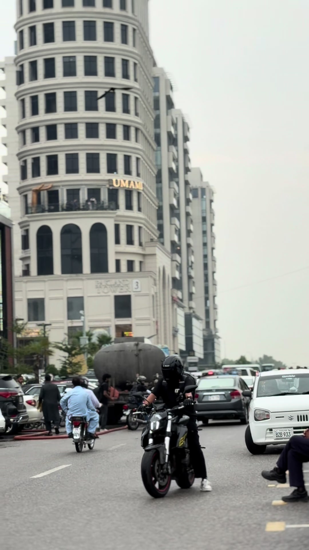 @Qamar Biker ๐