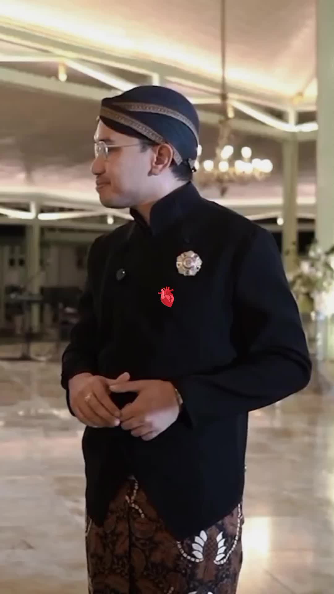 @AYOEK