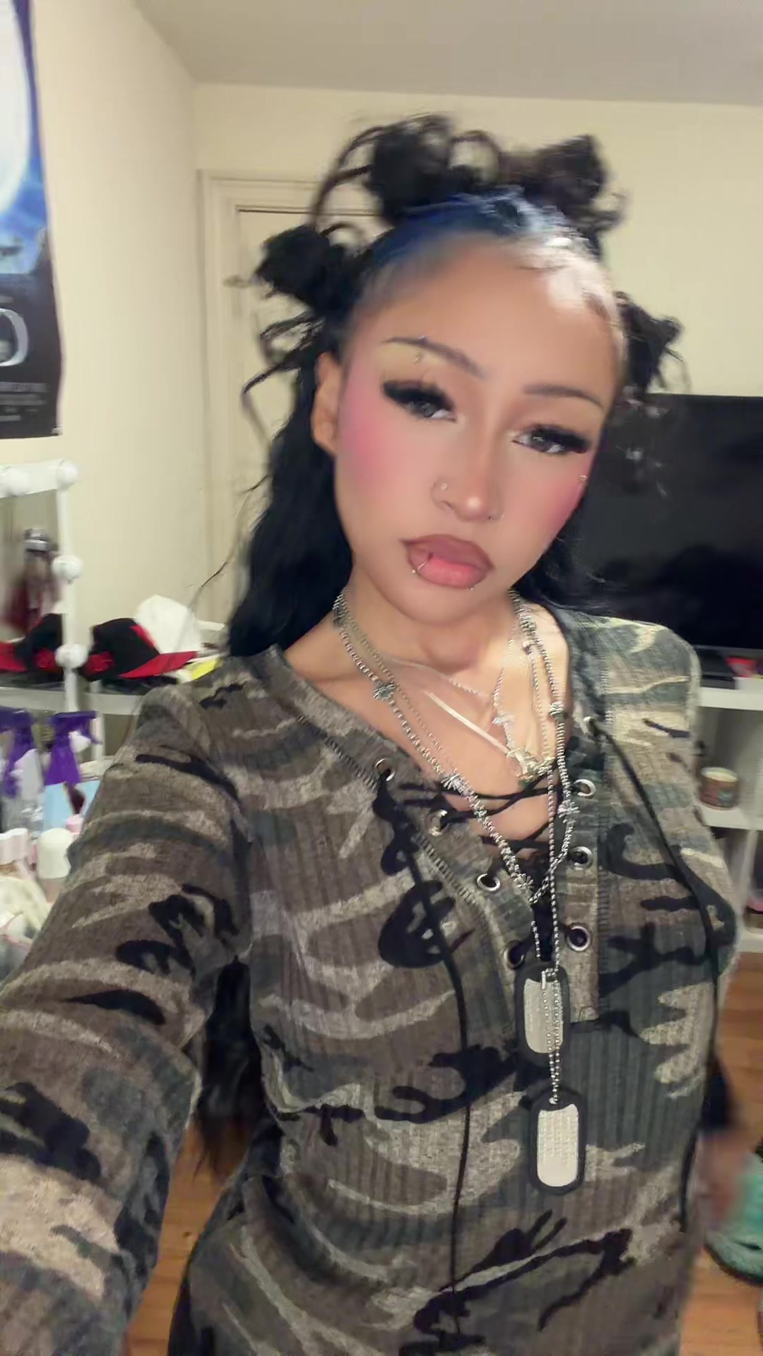 @trinskiii