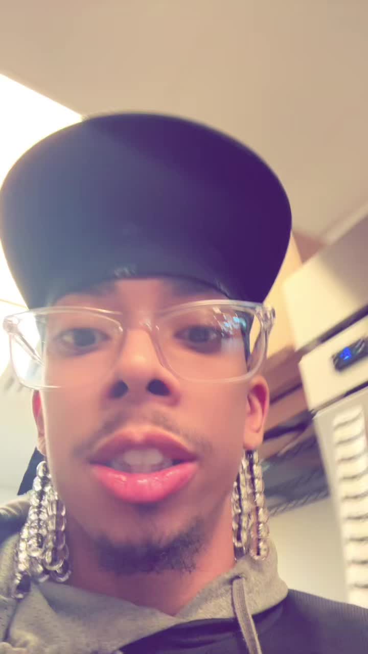 @Stossie