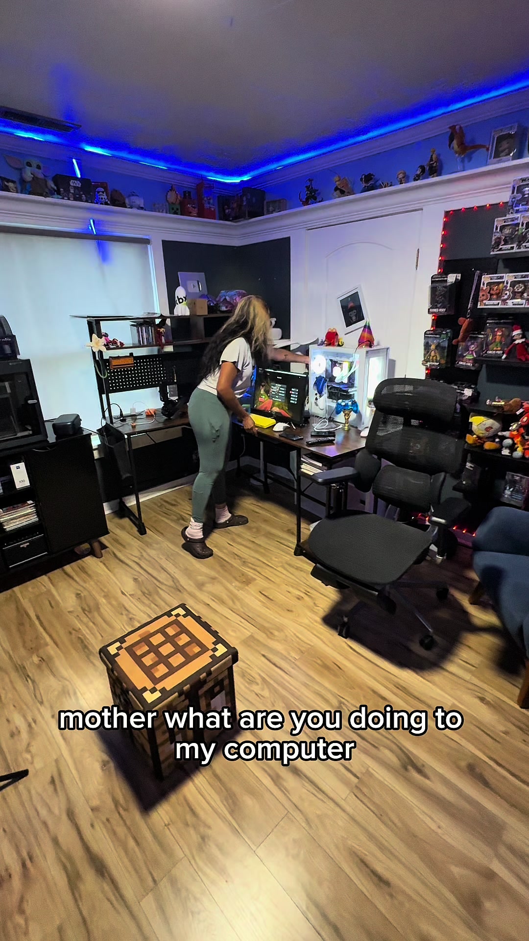 @Monkey Doo and Gorilla Tag Mom