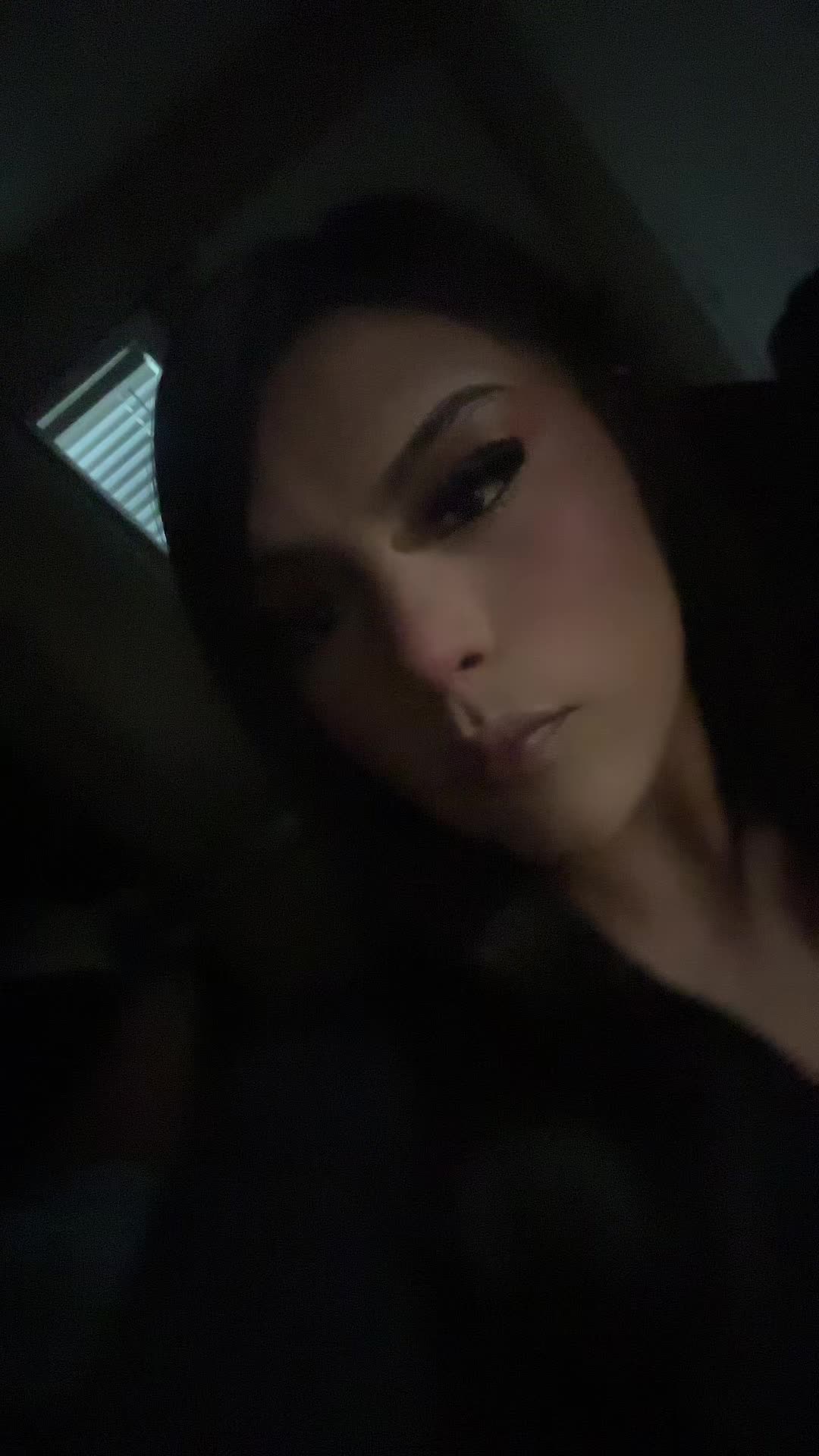 @iv.mixhellee