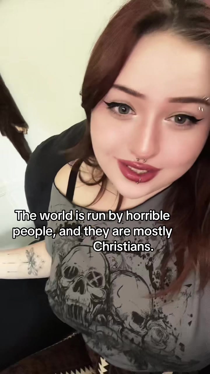 @☆ 𝓵𝓪𝓲𝓷𝓲𝓮 ☆