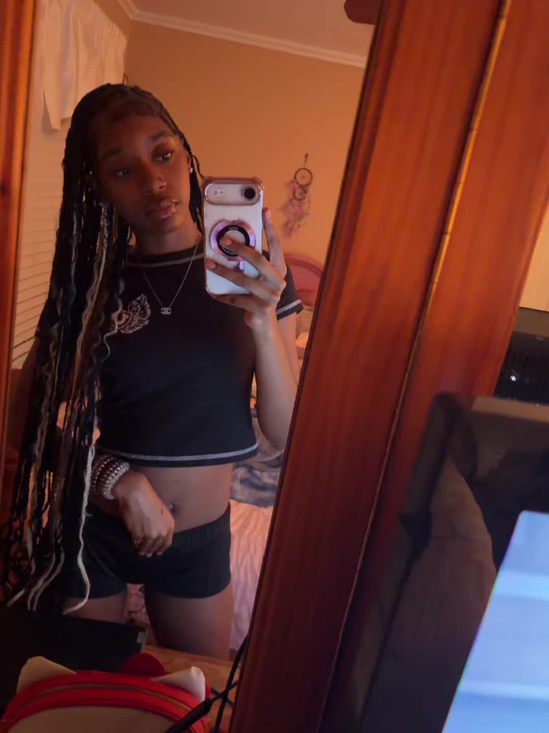 @6&rsquo;7 petite queen👸🏾🫧