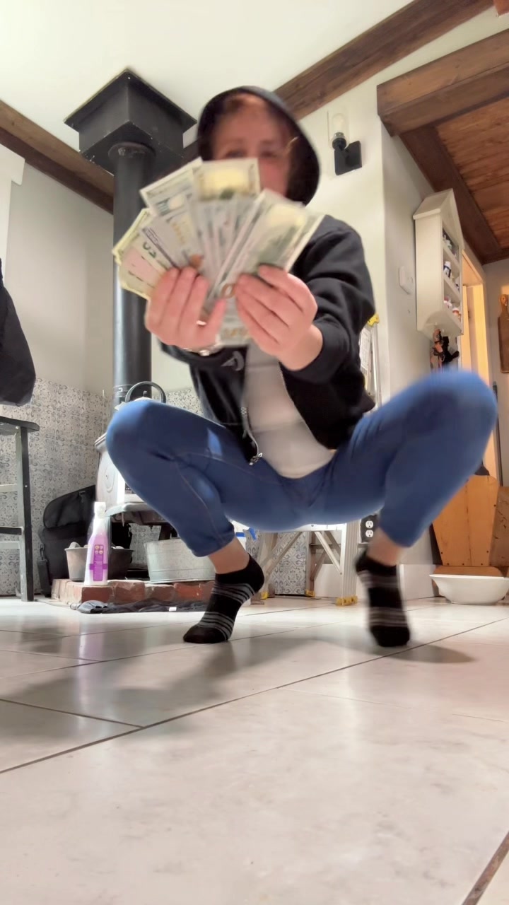 @queenmal