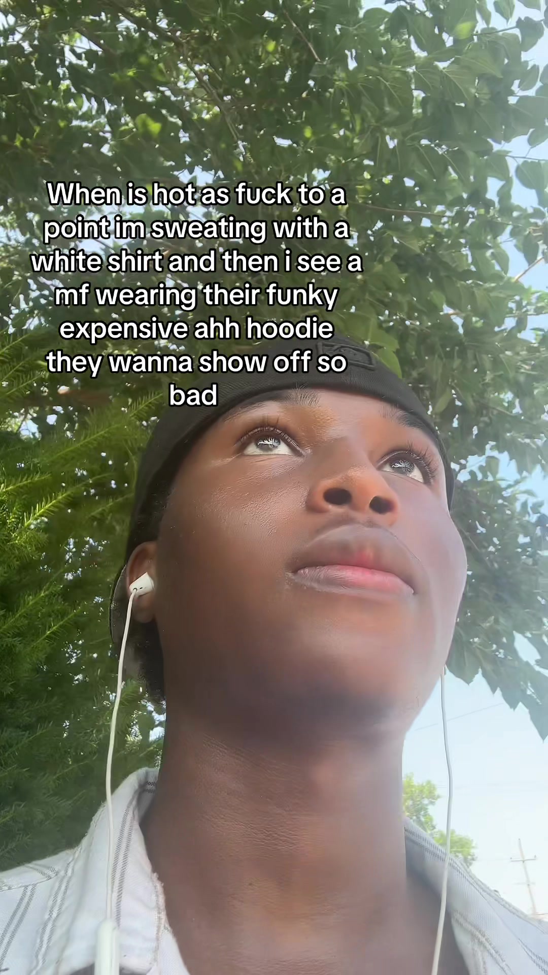 @⃟