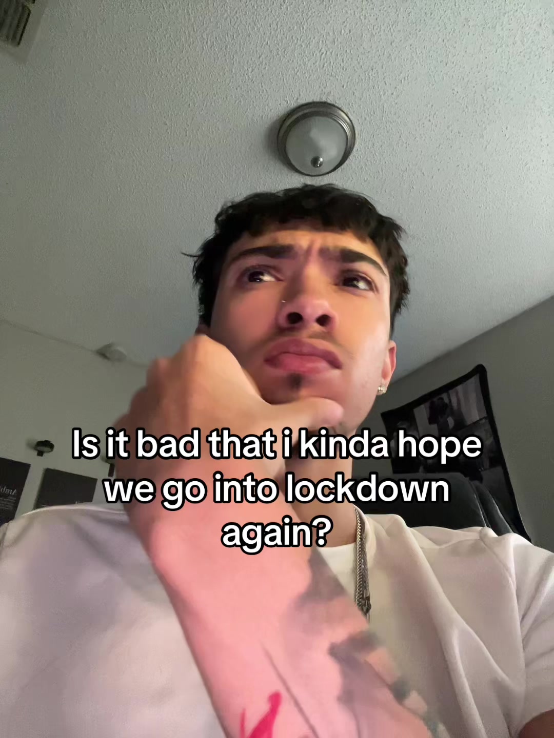 @￼