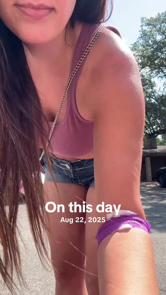 @Barefootmamamnvibes